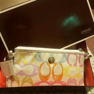💕 Coach Wristlet